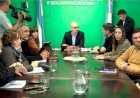 La provincia cerró la paritaria estatal con un aumento remunerativo y liquidará por decreto a los docentes