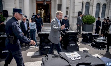 Frigerio distribuyó 1300 chalecos antibalas a la Policía para reforzar la prevención y cuidado de los agentes