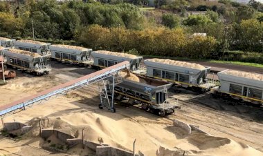 Desafío logístico: cómo llevar la arena de Entre Ríos a Vaca Muerta. ¿Trenes, barcazas o camiones bitrenes?