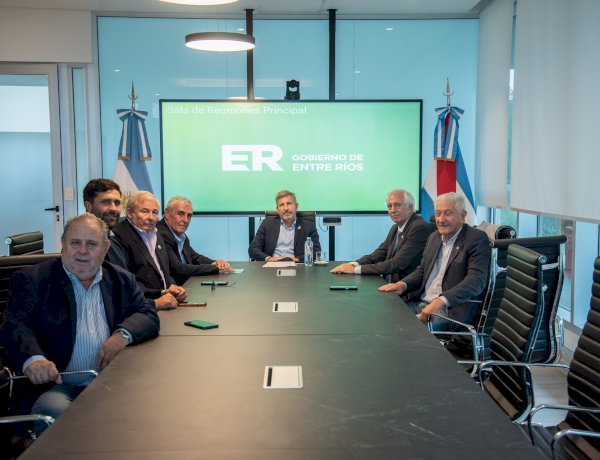 El gobernador se reunió con integrantes de la Federación de Asociaciones Rurales de Entre Ríos