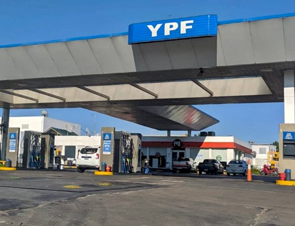 YPF se sumó al aumento de los combustibles en todo el país