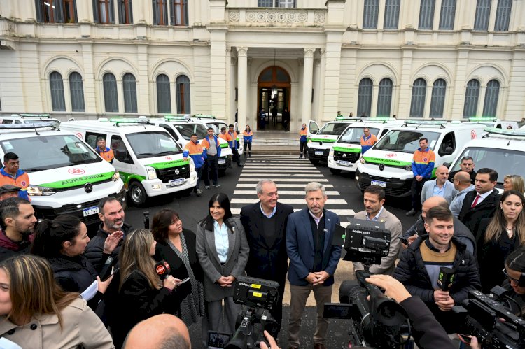 Entre Ríos refuerza el sistema sanitario con la incorporación de 24 ambulancias y nuevo equipamiento